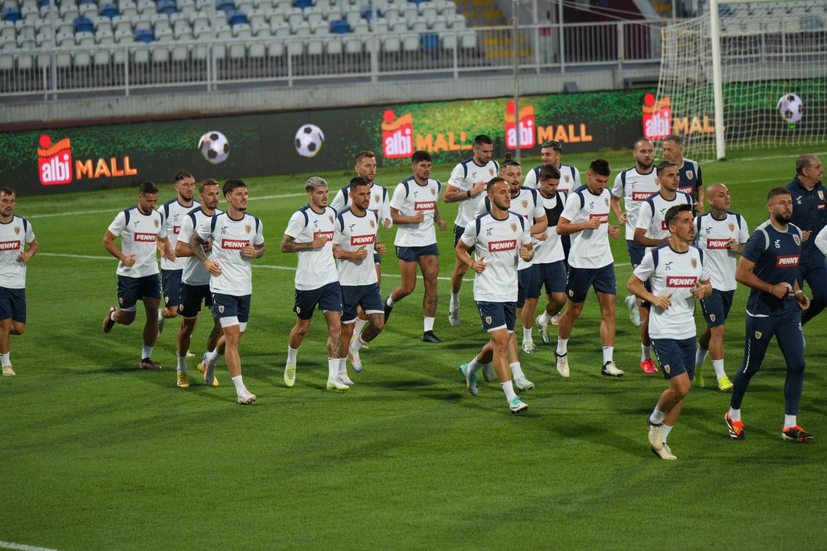 Antrenamentul oficial al Romaniei in Kosovo (9).jpg