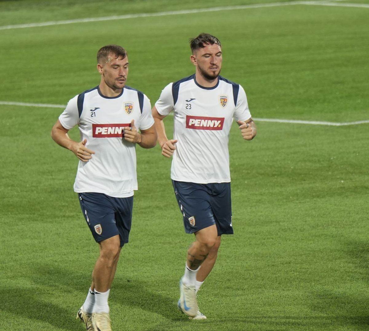 Antrenamentul oficial al Romaniei in Kosovo (22).jpg