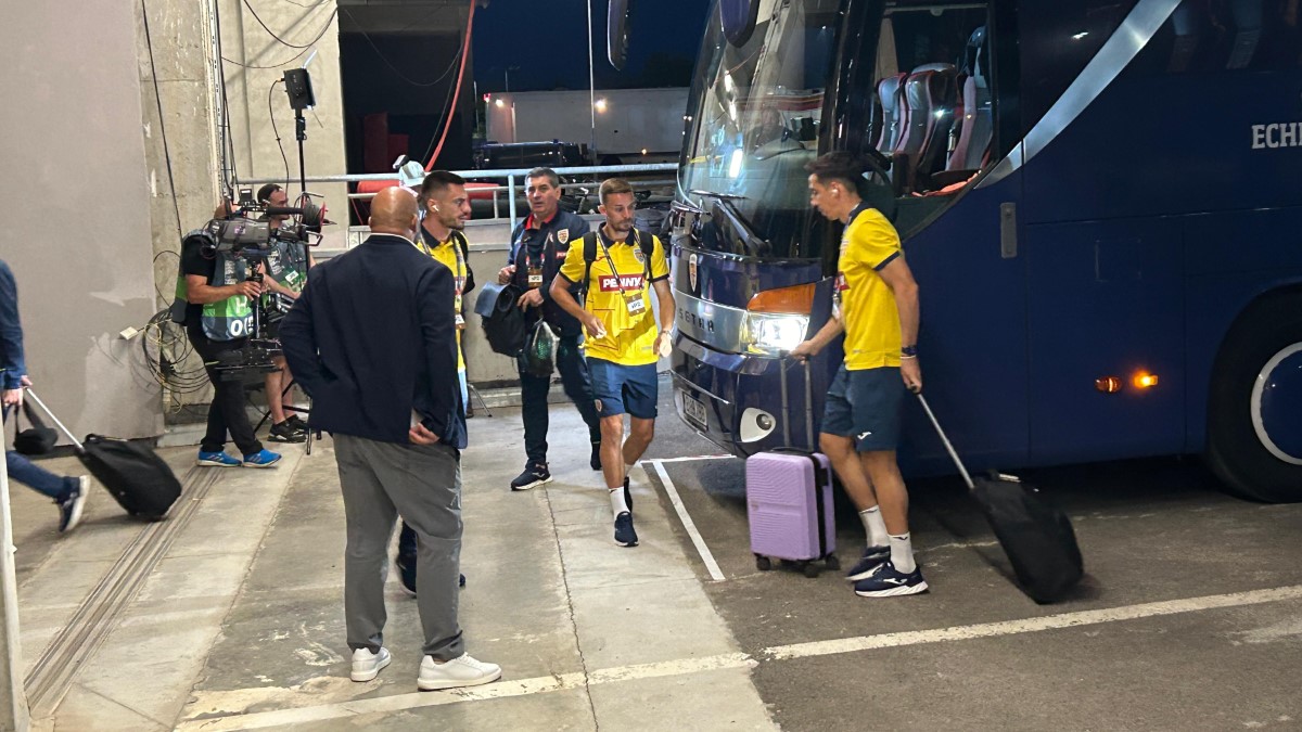 România - Lituania: „tricolorii” au ajuns la stadion