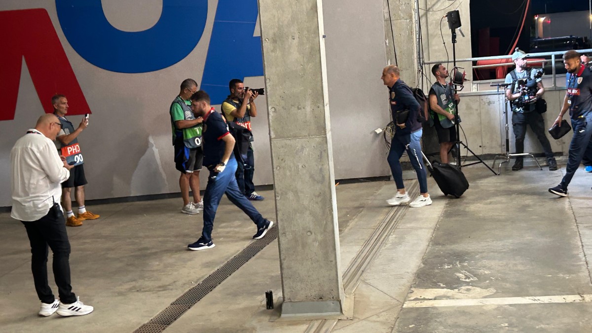 România - Lituania: „tricolorii” au ajuns la stadion
