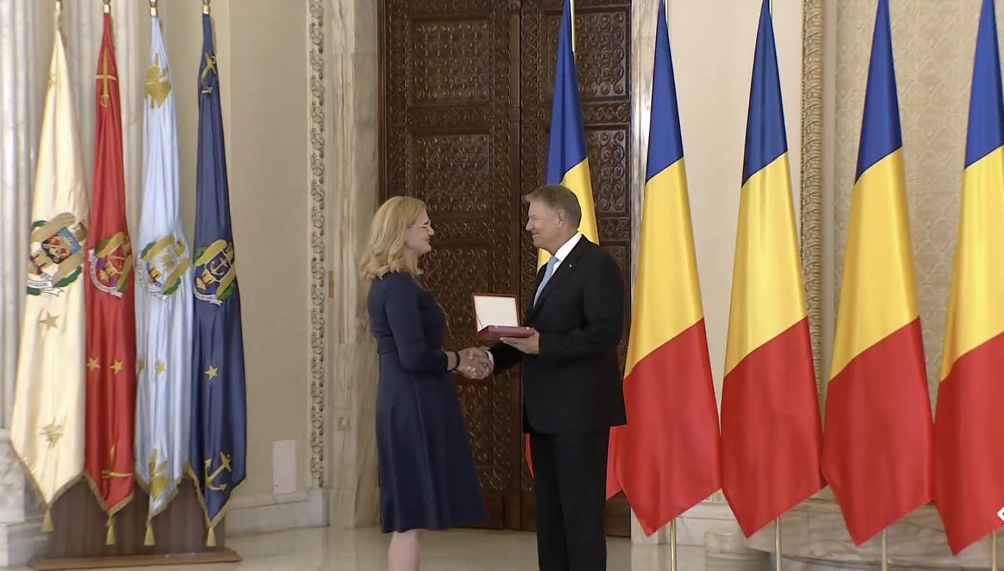 Sportivii români, premiați la Cotroceni. Capturi Administrația Prezidențială (8).jpg