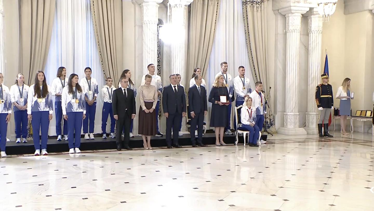 Sportivii români, premiați la Cotroceni. Capturi Administrația Prezidențială (9).jpg