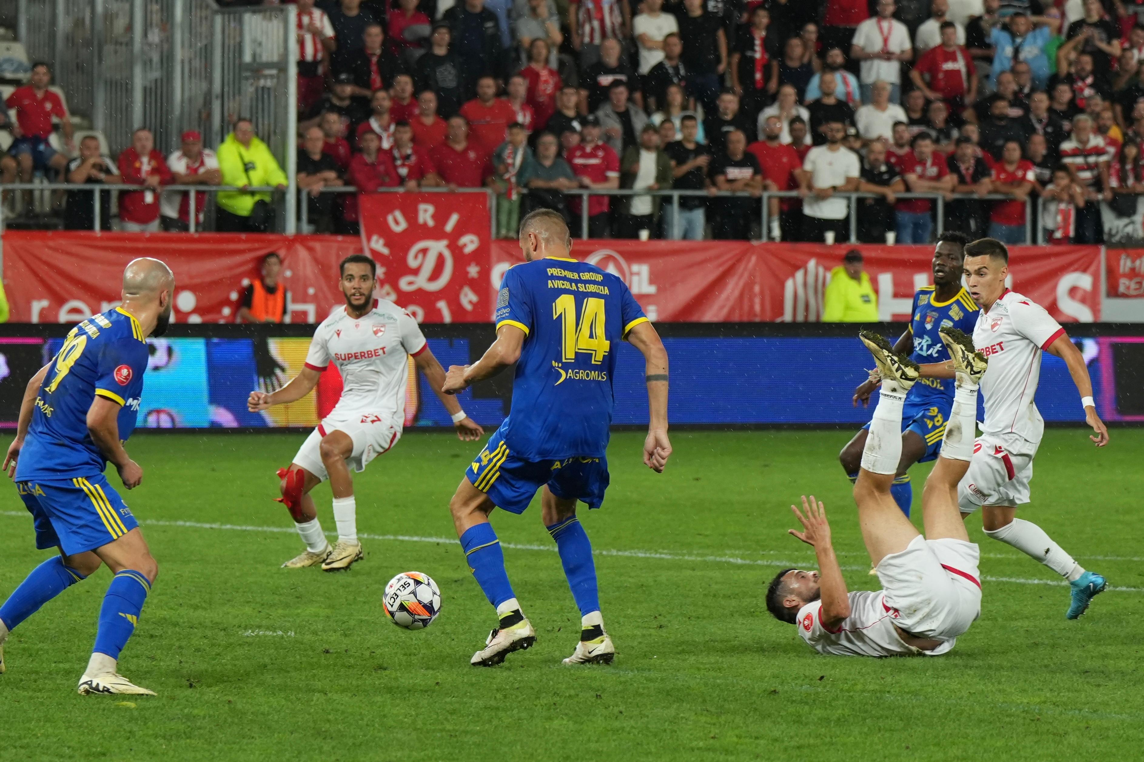 Dinamo - Unirea Slobozia (meci)