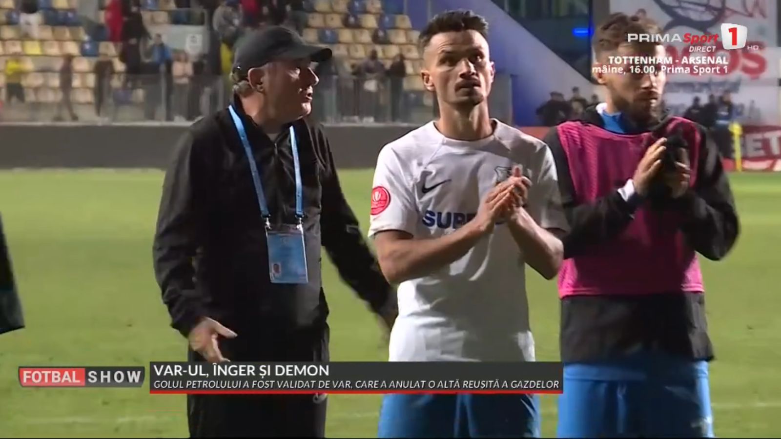 Conflict Hagi - Sîrbu în Farul - Petrolul (9).jpg