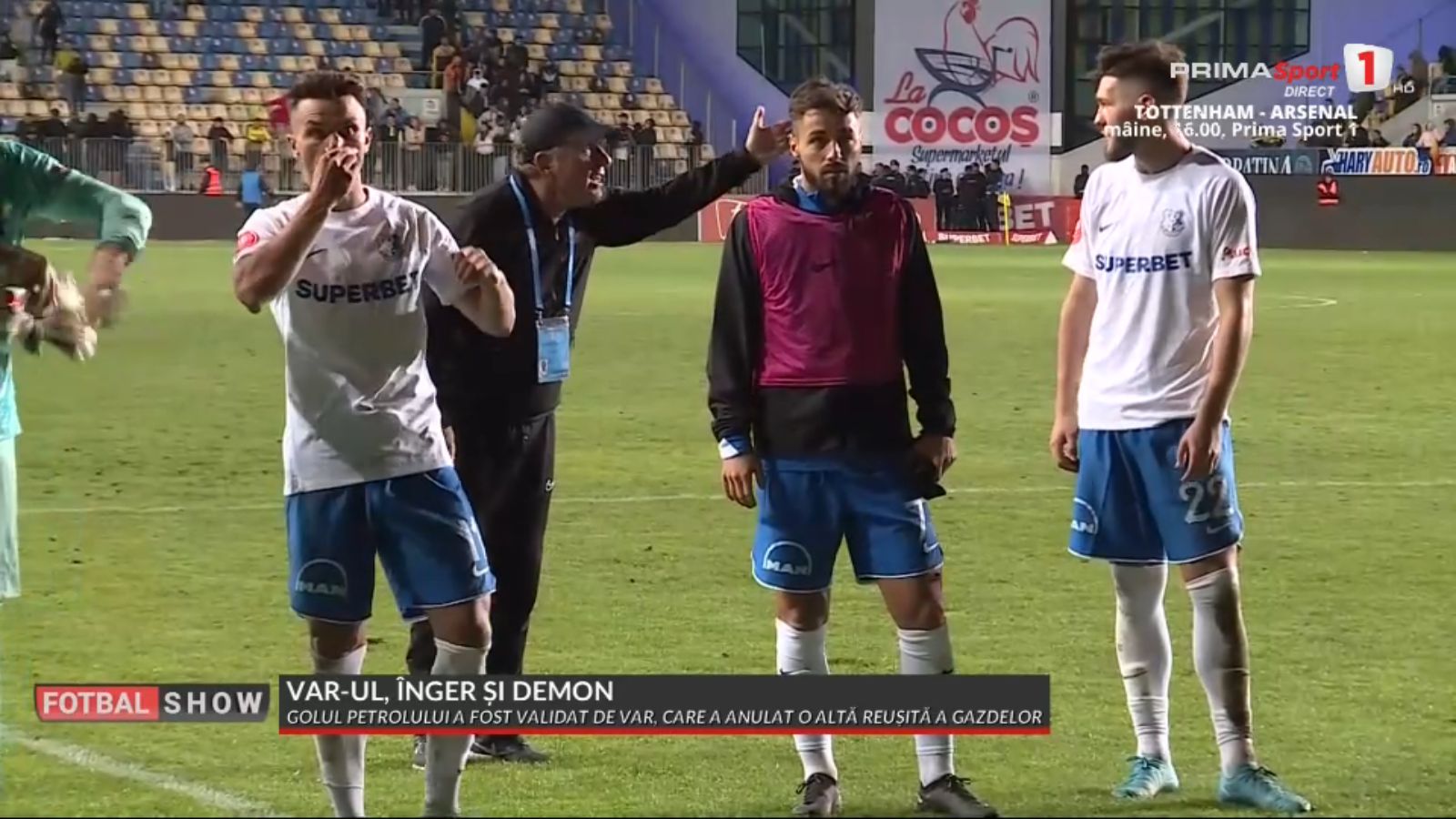 Conflict Hagi - Sîrbu în Farul - Petrolul (19).jpg