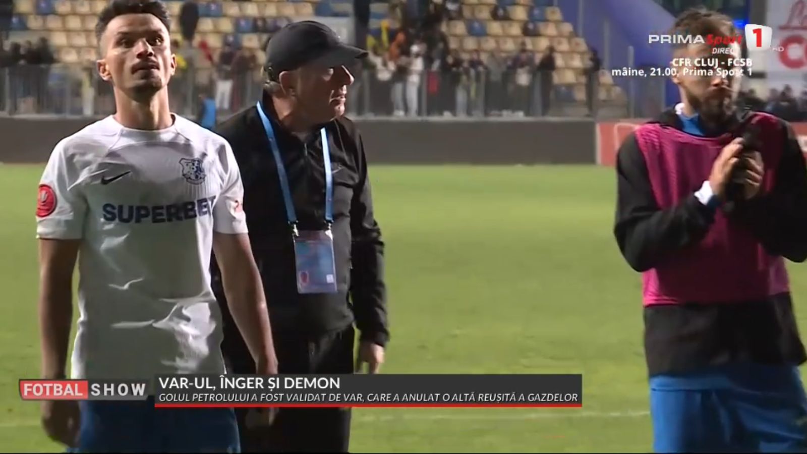 Conflict Hagi - Sîrbu în Farul - Petrolul (22).jpg