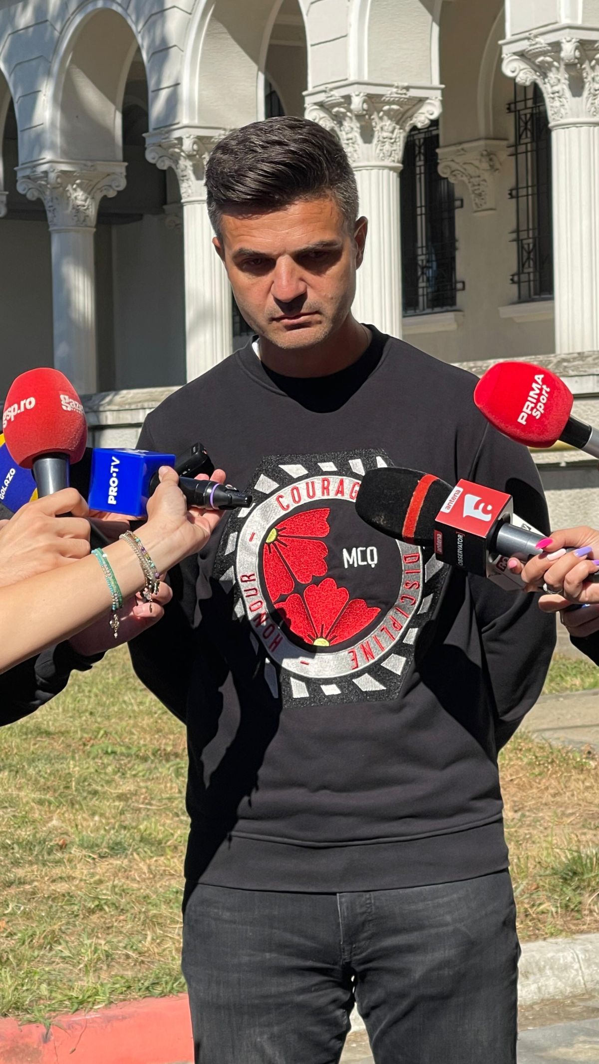 Omagiu pentru Gigi Mulțescu și Valentin Samungi la CS Dinamo (1).jpg