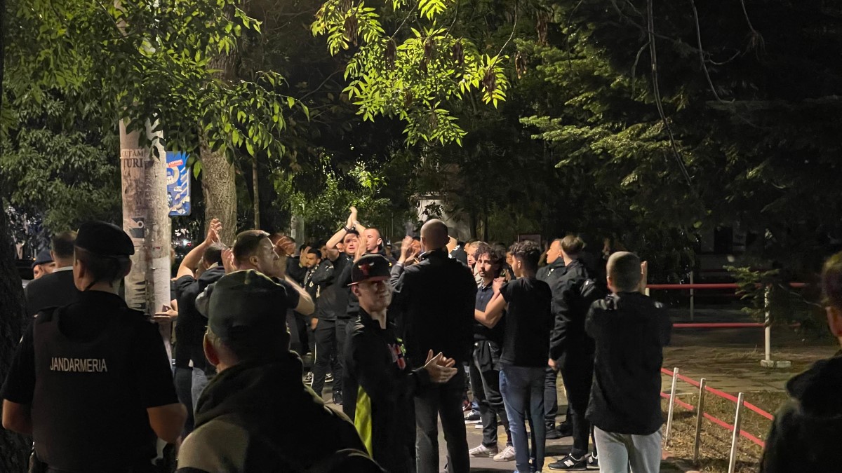 Galeriile lui Dinamo și U Cluj, omagiu pentru Gigi Mulțescu