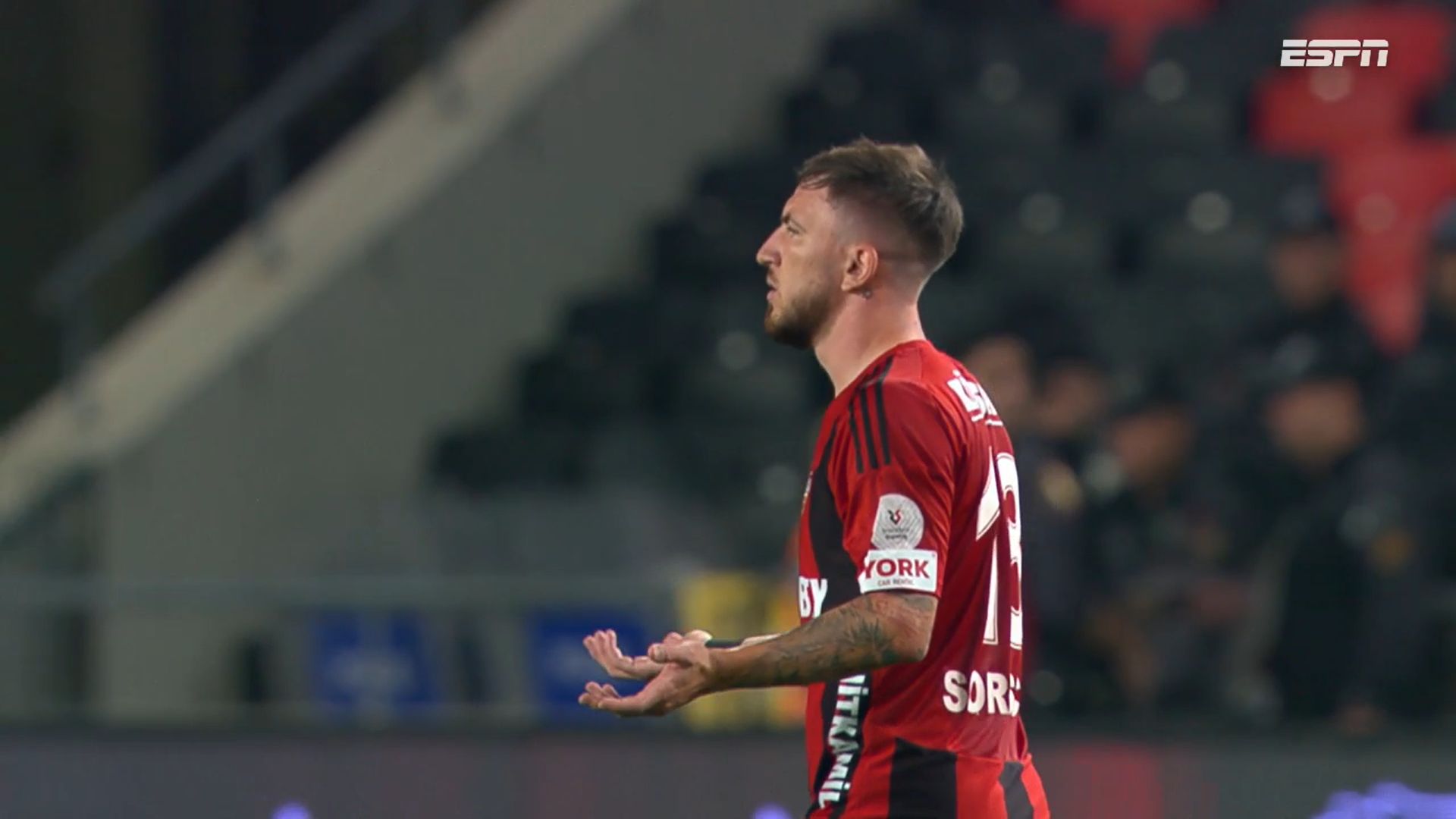 Gol anulat al lui Deian Sorescu vs Beșitaș Capturi ESPN (1).jpg