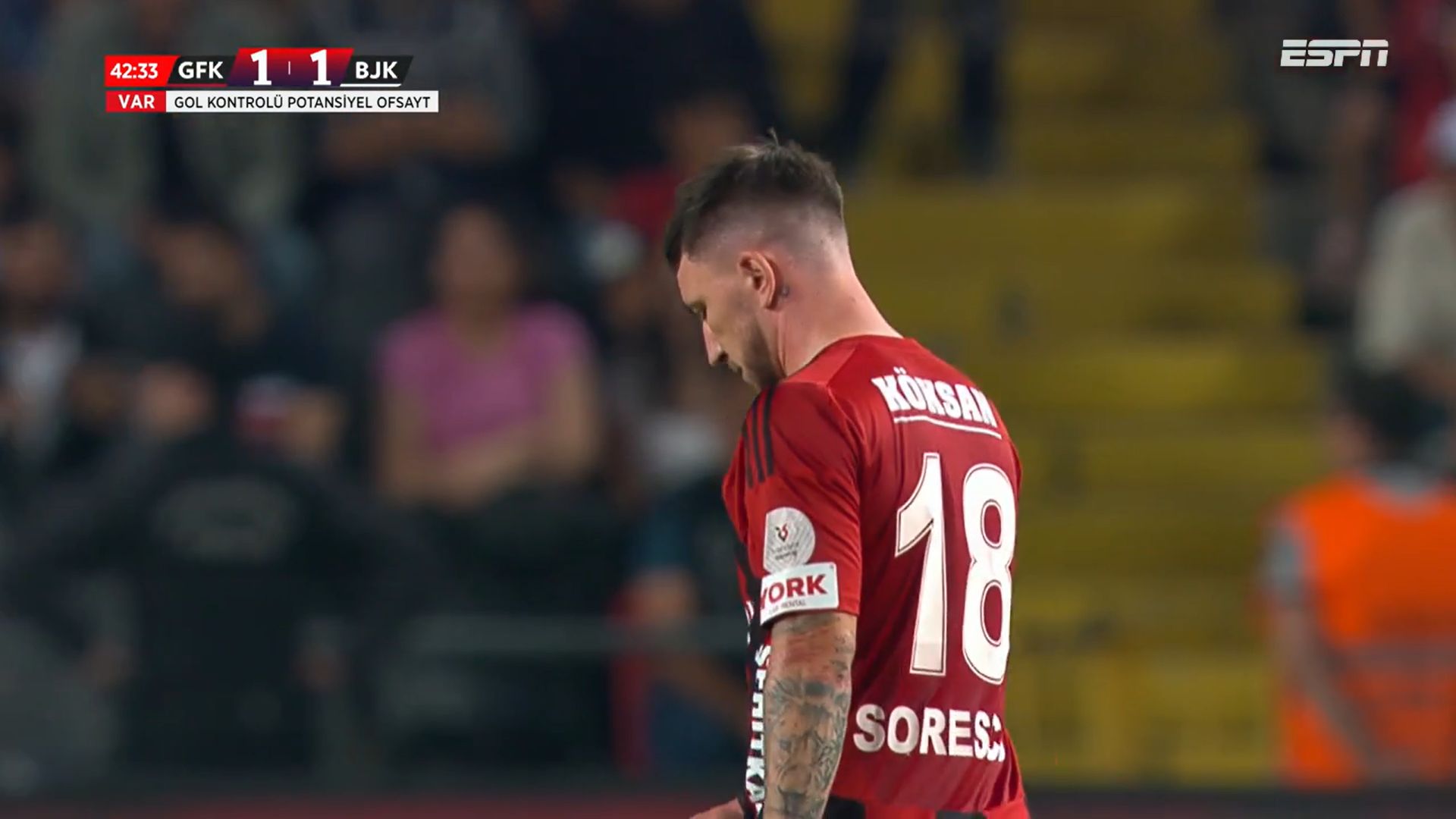 Gol anulat al lui Deian Sorescu vs Beșitaș Capturi ESPN (3).jpg