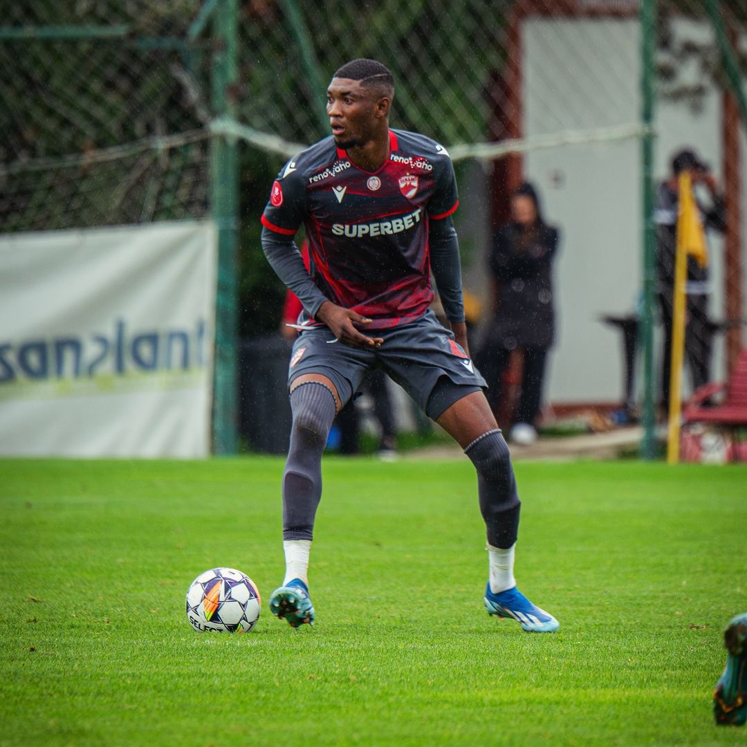 Amical Dinamo - Metaloglobus FOTO instagram.com/kennedyboatengofficial14
