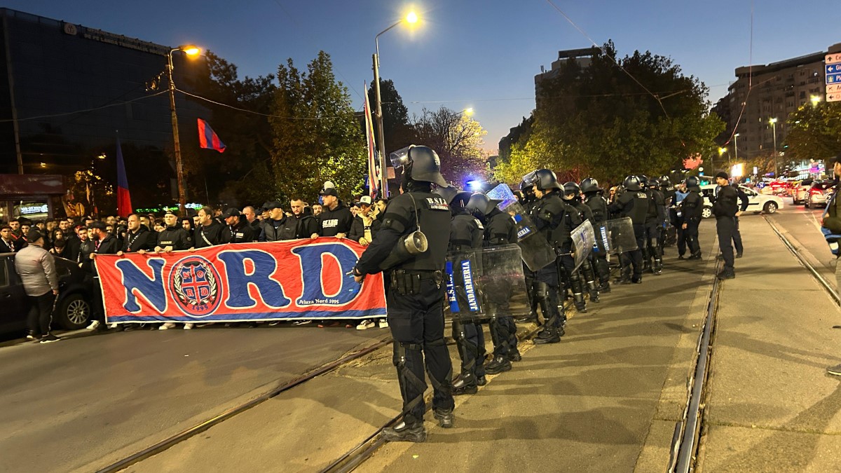 Dinamo - FCSB: fanii campioanei, corteo spre Arena Națională. Foto: Iosif Popescu