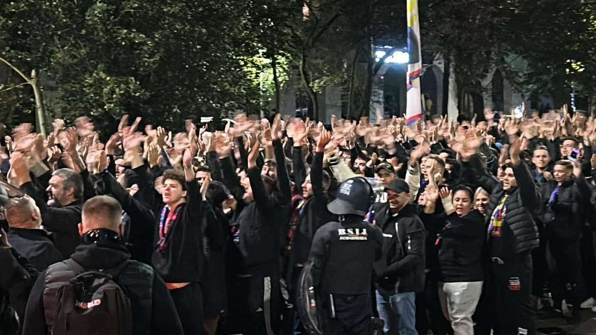 Dinamo - FCSB: fanii campioanei, corteo spre Arena Națională. Foto: Iosif Popescu