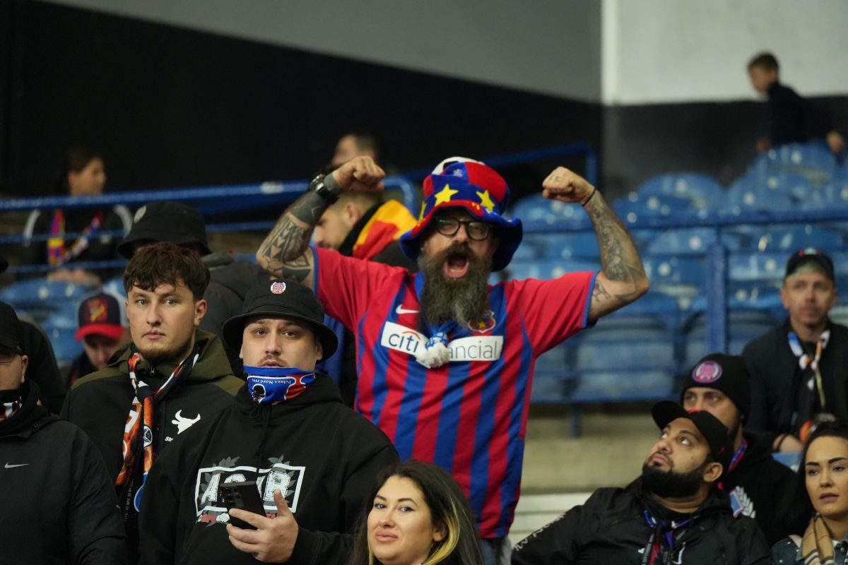 Fani români la Rangers - FCSB FOTO GOLAZO (19).jpg