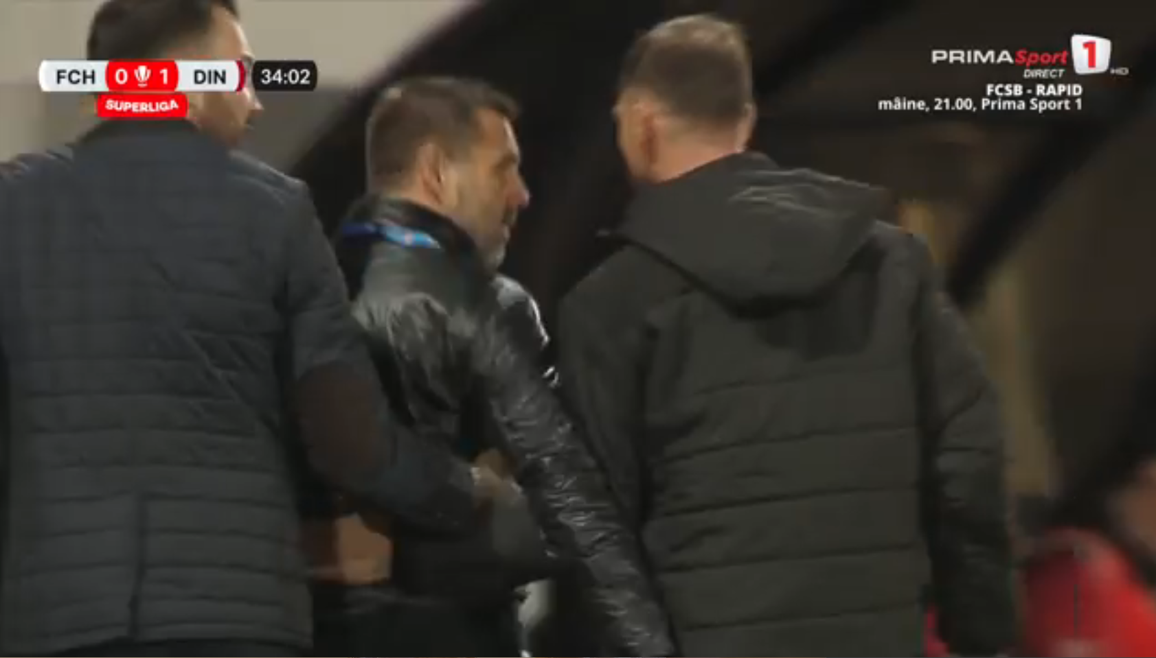 Hermannstadt - Dinamo: ieșire nervoasă Kopic. Foto: captură Prima Sport