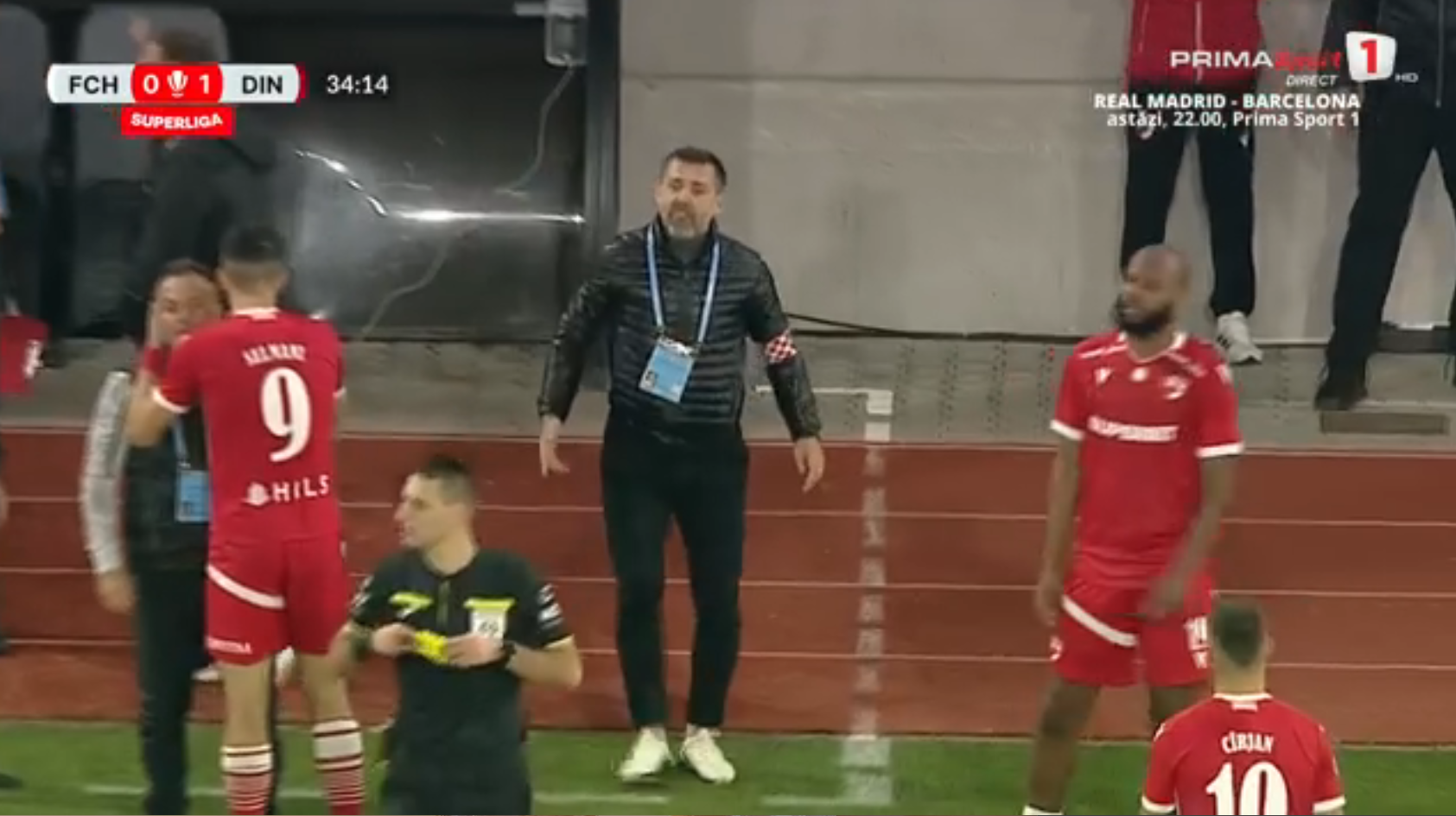 Hermannstadt - Dinamo: ieșire nervoasă Kopic. Foto: captură Prima Sport