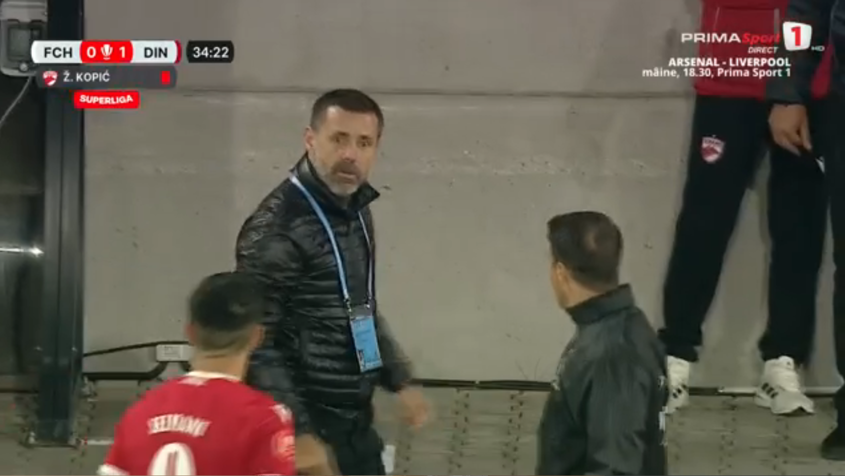 Hermannstadt - Dinamo: ieșire nervoasă Kopic. Foto: captură Prima Sport