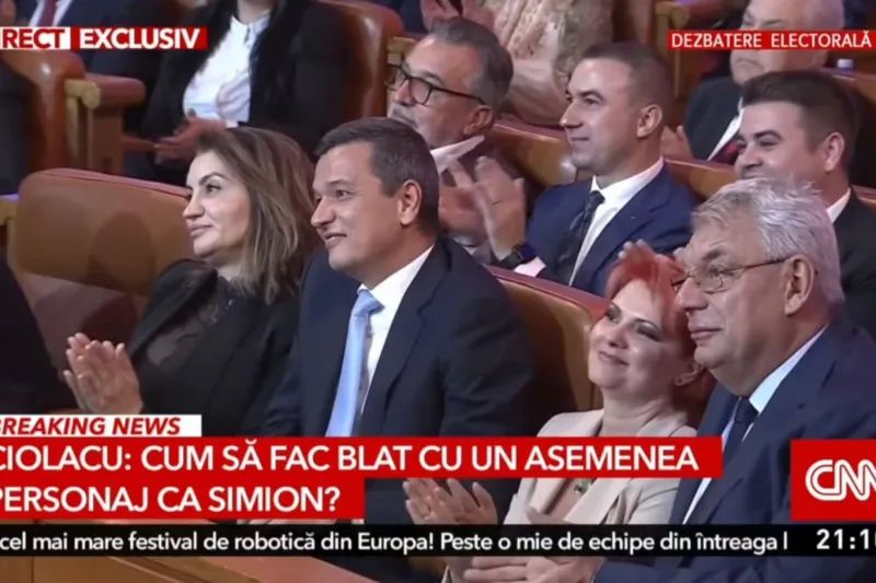 MIhaela Neagu (stânga) stă în primul rând, alături de Sorin Grindeanu, Lia Olguța Vasilescu și Mihai Tudose, la dezbaterea electorală găzduită de Antena 3 CNN Foto: captură video