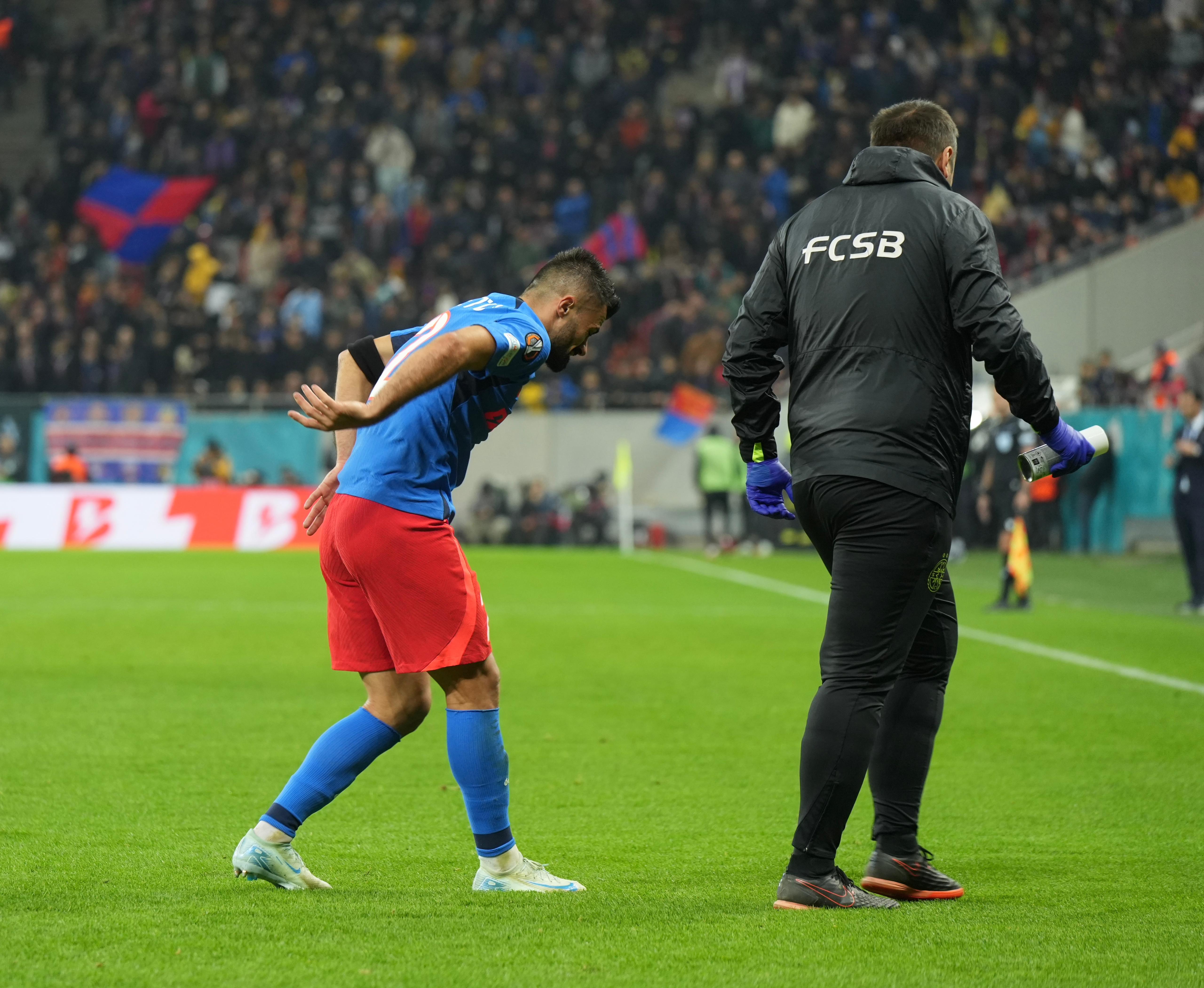 Probleme pentru FCSB. Florin Tănase, primele declarații despre accidentarea  din meciul cu Midtjylland. Care e starea mijlocașului - GOLAZO.ro