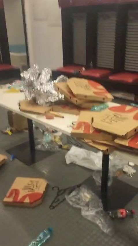 Cum au lăsat kosovarii vestiarul FOTO Capturi tiktok.com mariancodirla86 (7).jpg