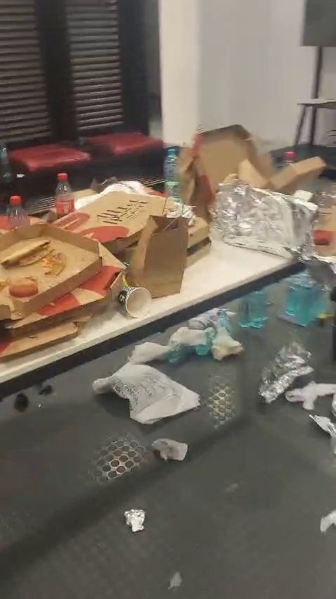 Cum au lăsat kosovarii vestiarul FOTO Capturi tiktok.com mariancodirla86 (8).jpg