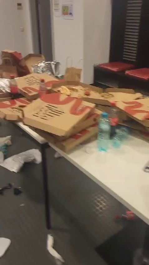 Cum au lăsat kosovarii vestiarul FOTO Capturi tiktok.com mariancodirla86 (12).jpg