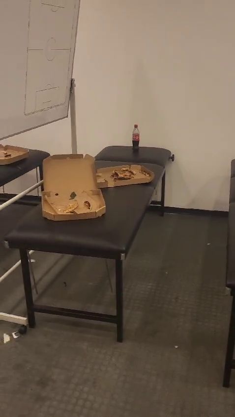 Cum au lăsat kosovarii vestiarul FOTO Capturi tiktok.com mariancodirla86 (21).jpg