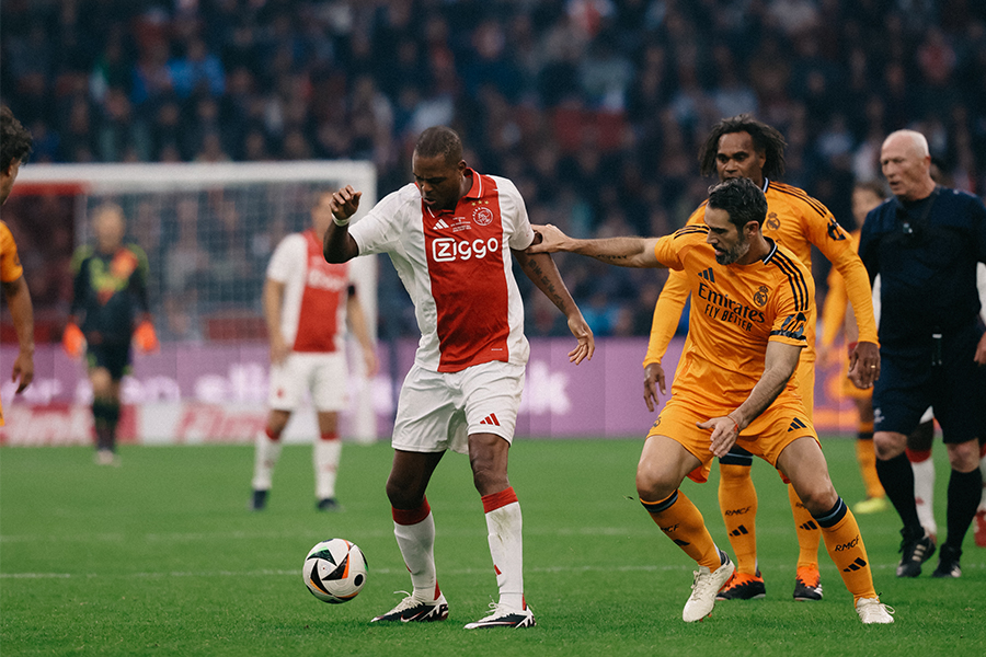 Ajax Amsterdam a sărbătorit 125 de ani de la înființare cu un meci vs. legendele lui Real Madrid. Foto: ajax.nl