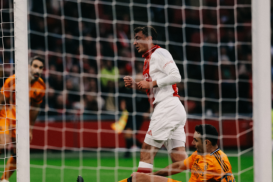 Ajax Amsterdam a sărbătorit 125 de ani de la înființare cu un meci vs. legendele lui Real Madrid. Foto: ajax.nl