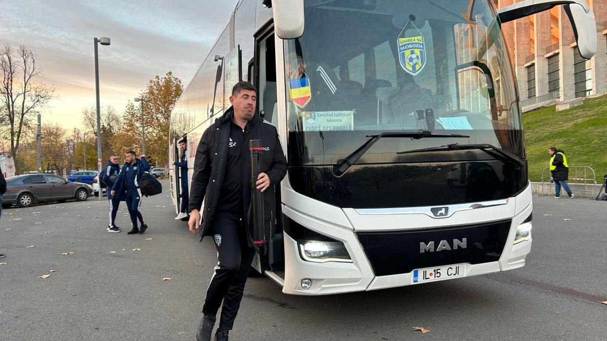 Sosire la stadion înainte de FCSB - Unirea Slobozia (foto: Vlad Nedelea/GOLAZO.ro)