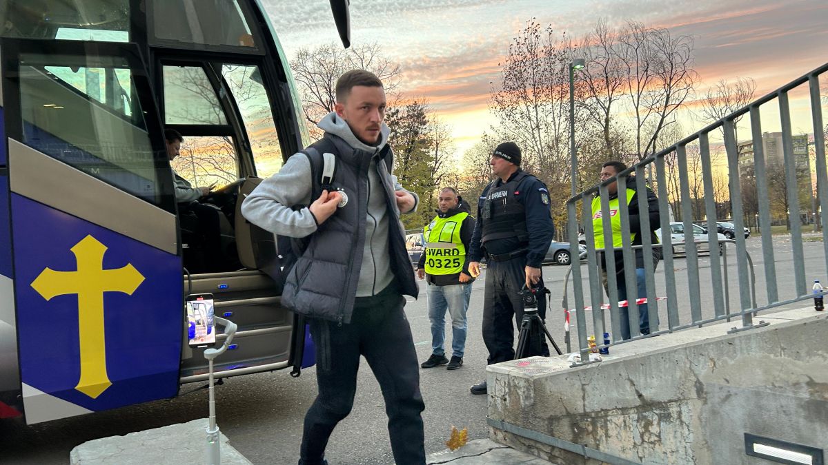 Sosire la stadion înainte de FCSB - Unirea Slobozia (foto: Vlad Nedelea/GOLAZO.ro)