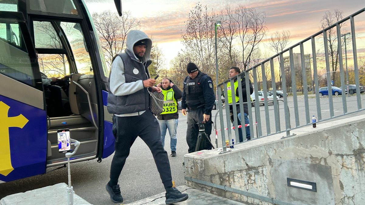 Sosire la stadion înainte de FCSB - Unirea Slobozia (foto: Vlad Nedelea/GOLAZO.ro)