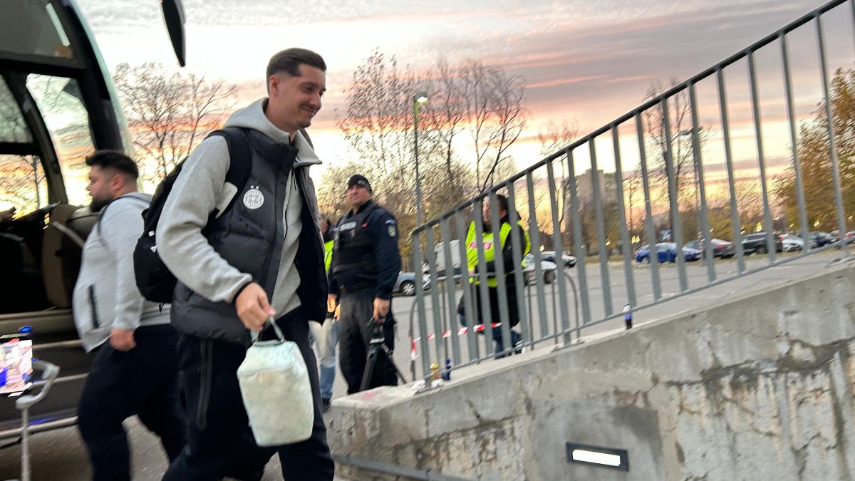 Sosire la stadion înainte de FCSB - Unirea Slobozia (foto: Vlad Nedelea/GOLAZO.ro)
