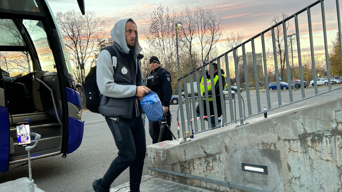 Sosire la stadion înainte de FCSB - Unirea Slobozia (foto: Vlad Nedelea/GOLAZO.ro)