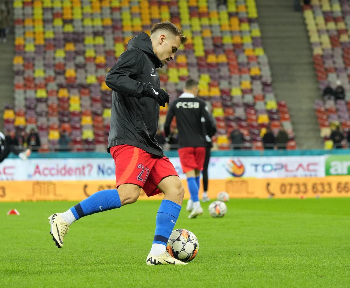 FCSB - Unirea Slobozia, înainte de meci/Foto:Iosif Popescu - GOLAZO.ro.jpeg