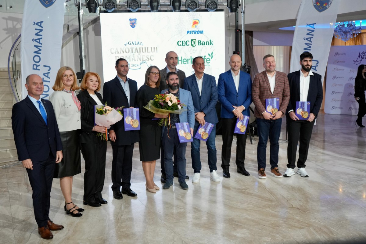 Sportivii premiați la Gala Canotajului Românesc. Foto: Iosif Popescu / GOLAZO.ro