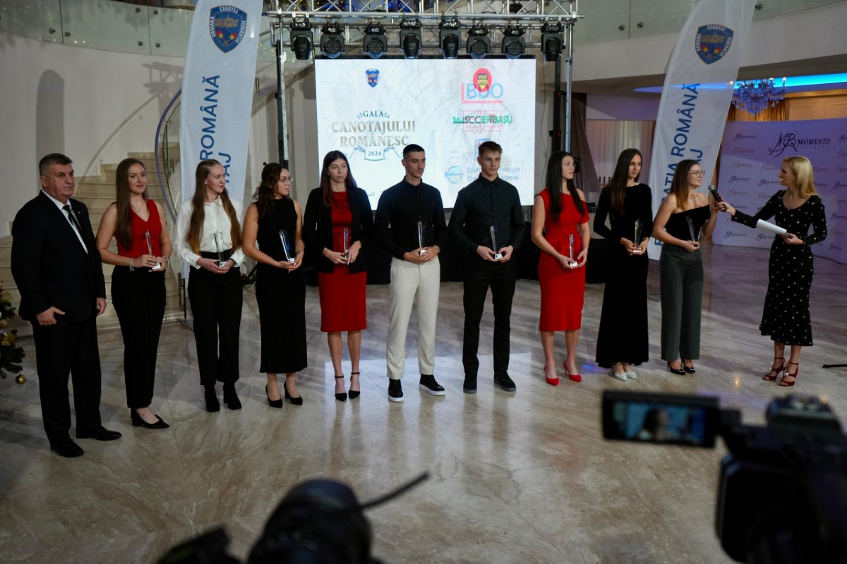 Sportivii premiați la Gala Canotajului Românesc. Foto: Iosif Popescu / GOLAZO.ro