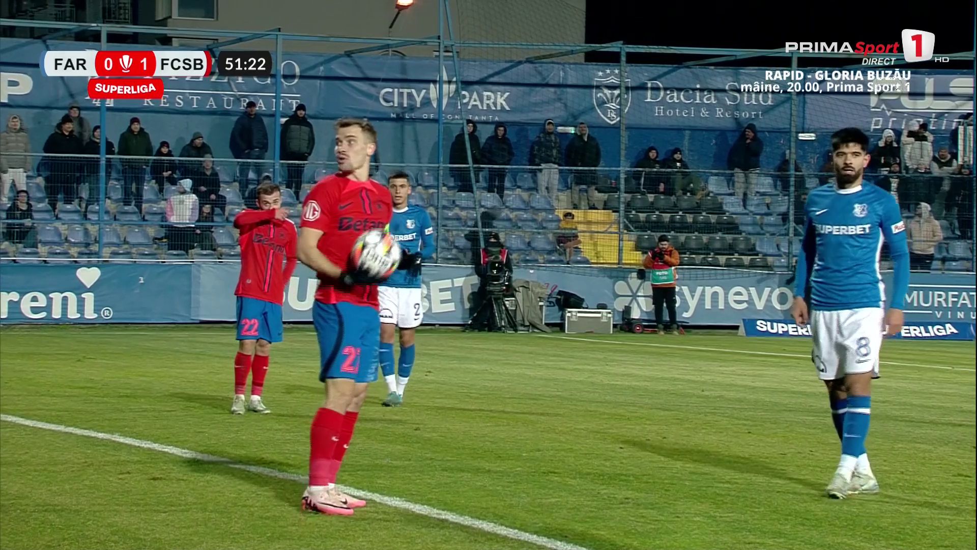 Farul - FCSB, Darius Olaru a înjurat un spectator FOTO: Captură Prima Sport 1