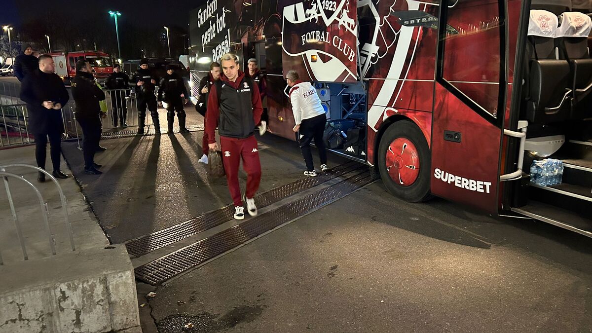 Jucătorii celor de la Rapid au ajuns la stadion pentru derby-ul cu Dinamo/ Foto: GOLAZO.ro.jpeg