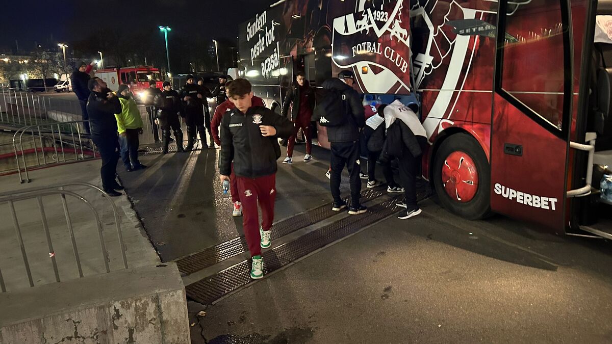 Jucătorii celor de la Rapid au ajuns la stadion pentru derby-ul cu Dinamo/ Foto: GOLAZO.ro.jpeg