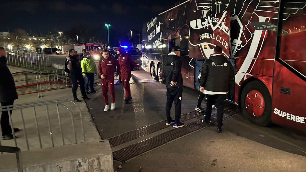 Jucătorii celor de la Rapid au ajuns la stadion pentru derby-ul cu Dinamo/ Foto: GOLAZO.ro.jpeg