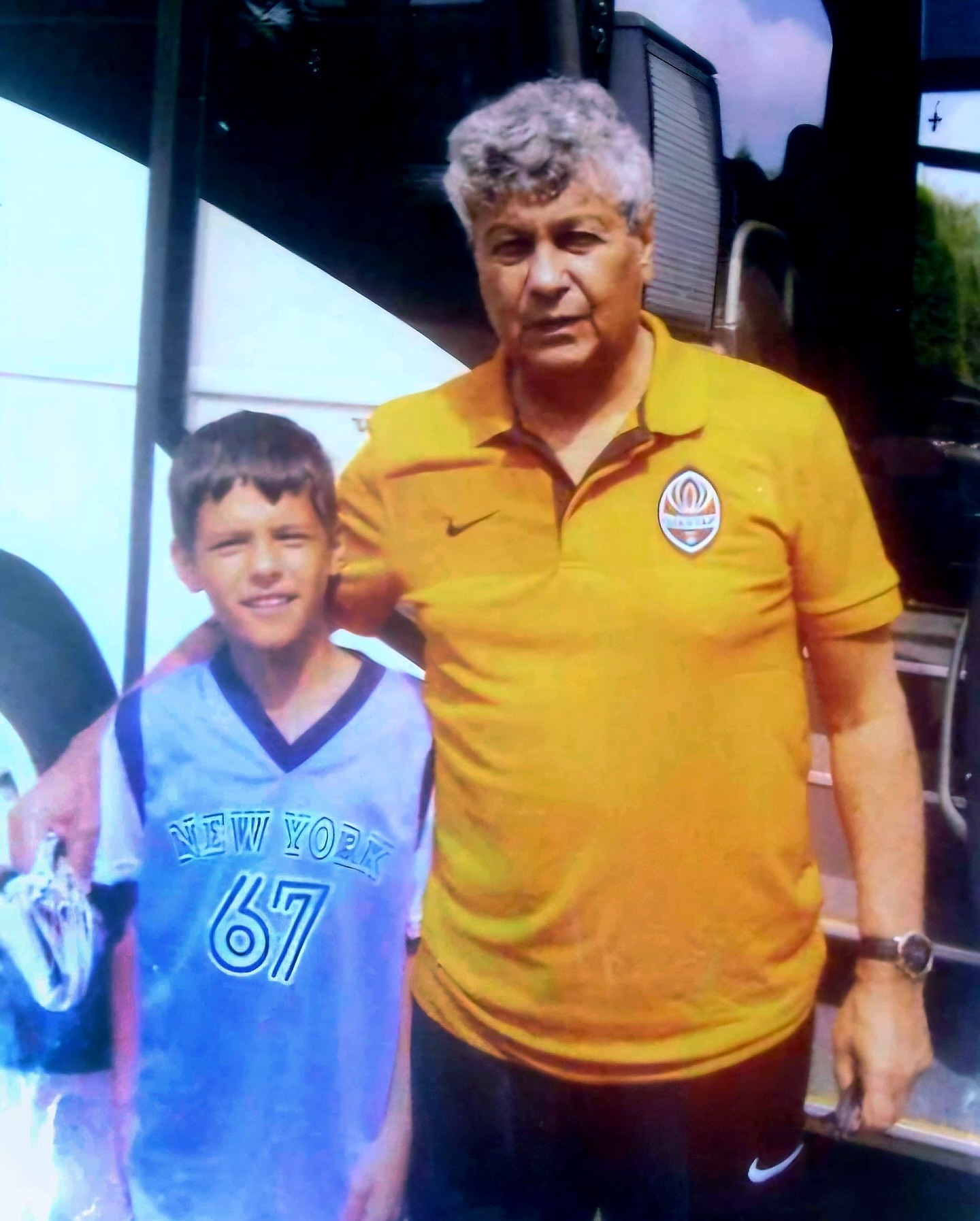 Marius Marin și Mircea Lucescu, în anul 2009/ Foto: Facebook @Echipa națională de fotbal a României