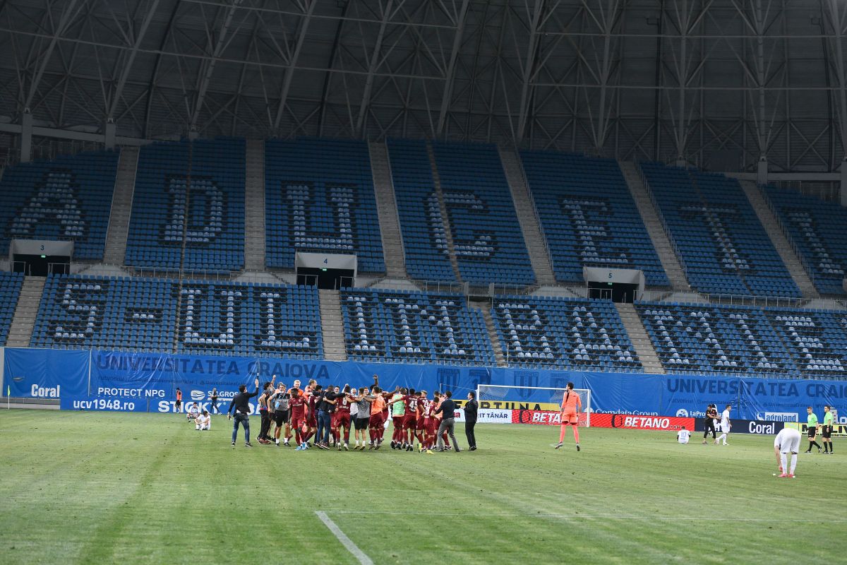 În pandemie, CFR Cluj a câștigat titlul chiar pe terenul Craiovei. Foto: sportpictures.eu