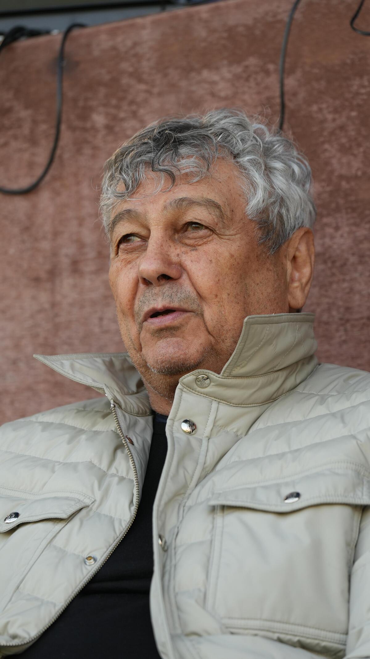 Mircea Lucescu se află și el în tribune/ Foto: Iosif Popescu - GOLAZO.ro.jpeg