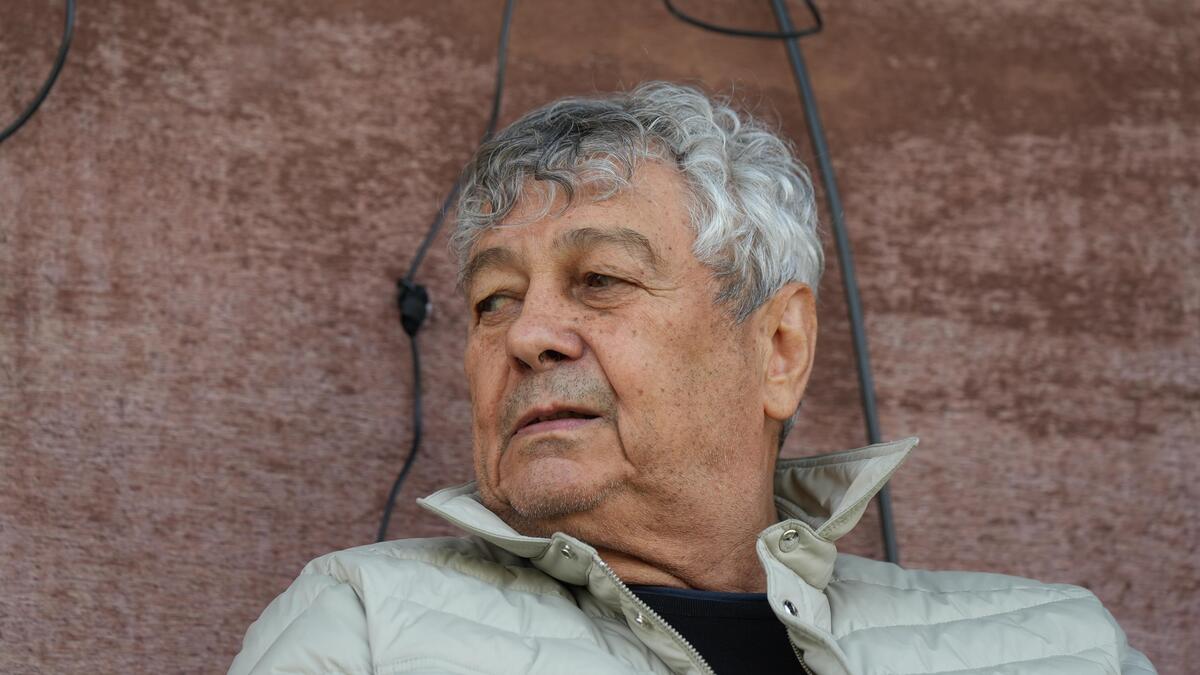 Mircea Lucescu se află și el în tribune/ Foto: Iosif Popescu - GOLAZO.ro.jpeg
