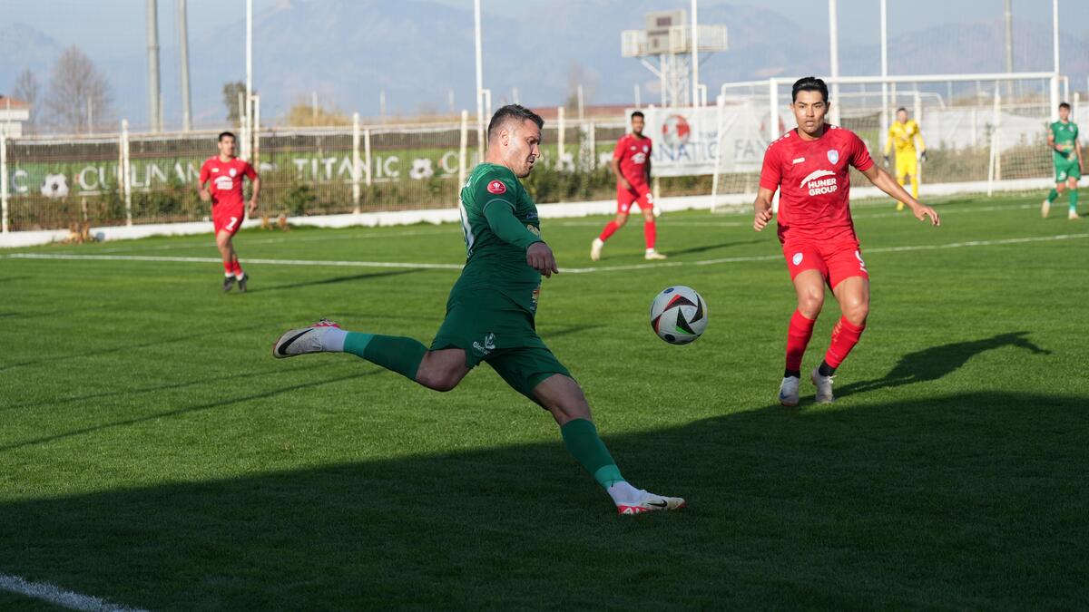 Gloria Buzău - Turan/ Foto: Iosif Popescu - GOLAZO.ro.jpeg
