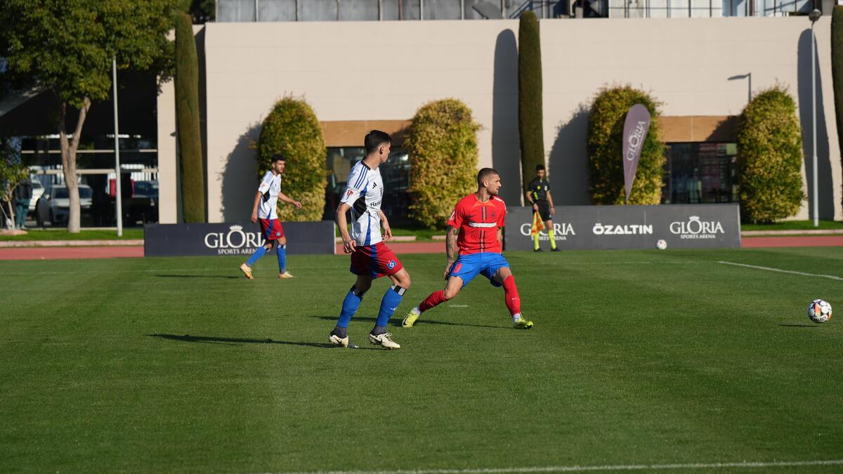 FCSB - Hamburg, meci/ Foto: Iosif Popescu - GOLAZO.ro.jpeg