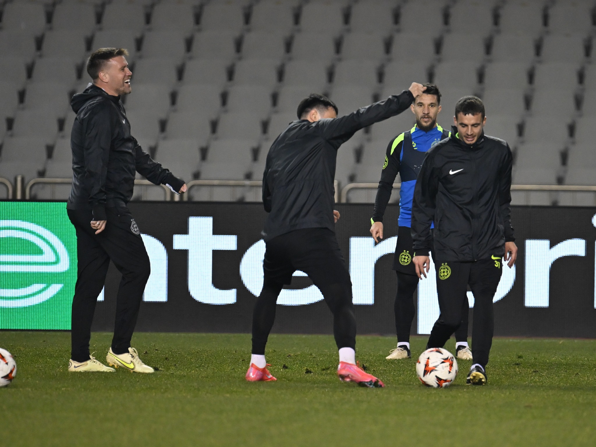 FCSB, antrenament oficial la Baku. Foto: facebook.com/FCSBOfficial