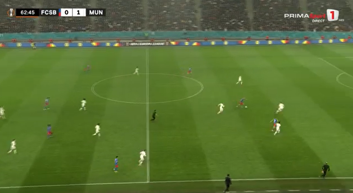 Ratare Bîrligea. FCSB - Manchester United/ Foto: Captură Prima Sport