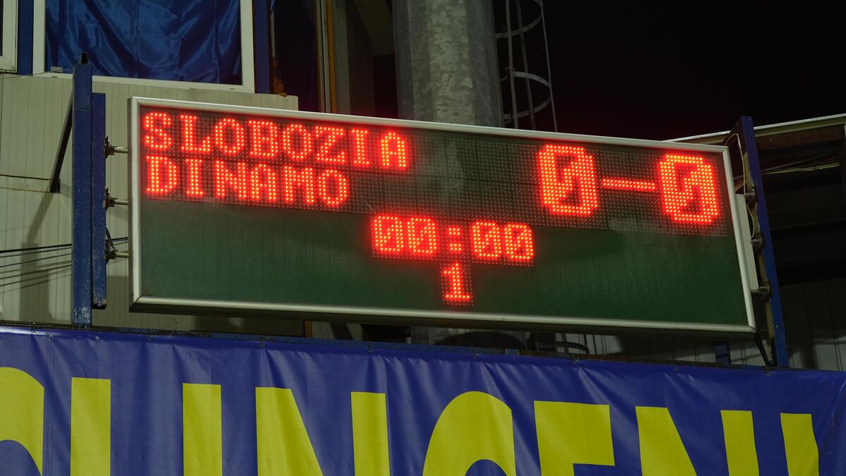 Arena 1 (Clinceni), înainte de Unirea Slobozia - Dinamo. Foto: GOLAZO.ro
